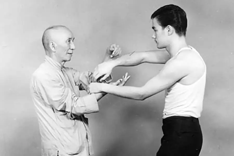 Chi Sao, les mains collantes entre Yip Man et Bruce Lee